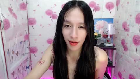 HI GUYS IM RHIAN PLEASE GIVE ME THUMBS UP online show from January 14, 1:47 am