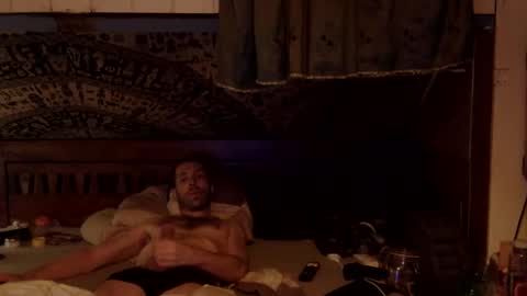 Snapshot of rhumgom40 chatting on February 15, 1:46 am rhumgom40 online show from February 15, 1:46 am