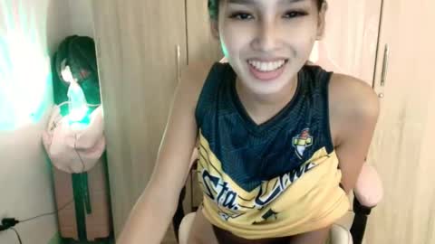 riana online show from October 2, 8:10 am