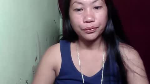 Snapshot of riann_xxx69 chatting on April 5, 7:27 am Riann online show from April 5, 7:27 am