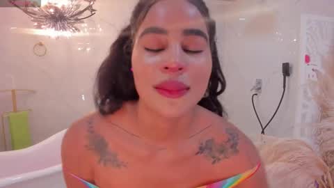 riby  online show from October 19, 7:14 pm