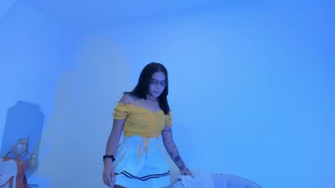 riby  online show from May 20, 6:36 pm