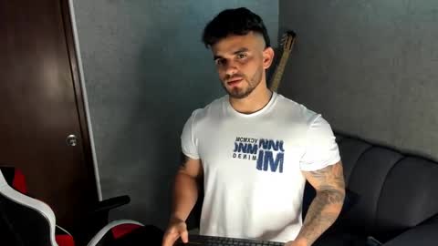 Snapshot of ricardogonzalez666 chatting on October 1, 11:55 pm ricardogonzalez666 online show from October 1, 11:55 pm