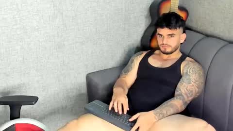 Snapshot of ricardogonzalez666 chatting on October 26, 12:05 am ricardogonzalez666 online show from October 26, 12:05 am