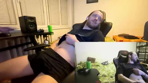 Snapshot of ricciardio chatting on October 17, 5:48 pm ricciardio online show from October 17, 5:48 pm