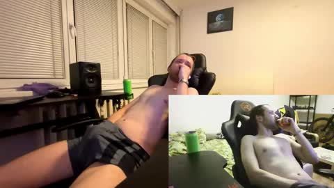 Snapshot of ricciardio chatting on October 19, 12:00 am ricciardio online show from October 19, 12:00 am