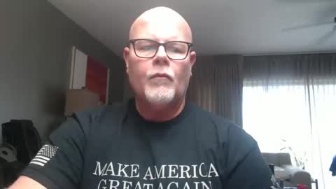 Snapshot of rich32937 chatting on December 25, 4:32 pm rich32937 online show from December 25, 4:32 pm