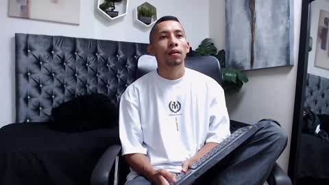 richar_voller online show from December 4, 11:19 am