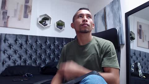 richar_voller online show from December 7, 2:24 pm