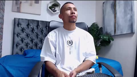 richar_voller online show from December 16, 11:22 am