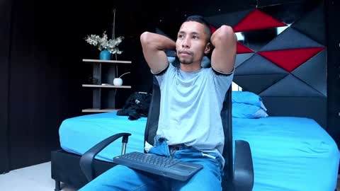 richar_voller online show from December 22, 3:22 pm