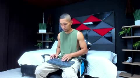 richar_voller online show from May 2, 11:26 am