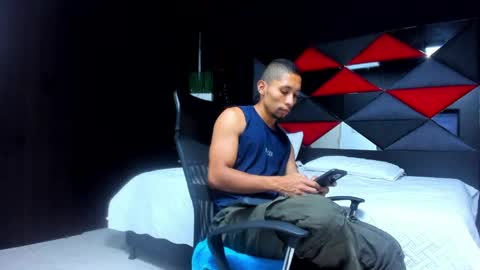 richar_voller online show from May 11, 11:27 am