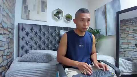 richar_voller online show from July 2, 11:38 am
