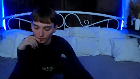 Richard  online show from April 14, 9:10 pm