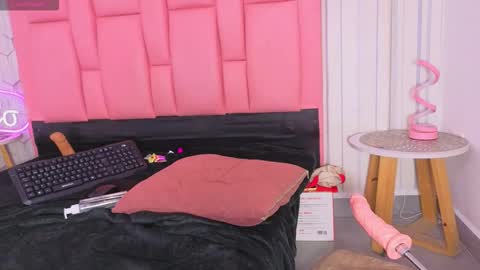 Snapshot of richellebonyy chatting on February 19, 8:49 pm Richel online show from February 19, 8:49 pm