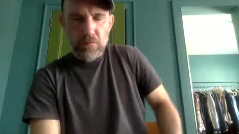 Snapshot of richheader chatting on March 11, 2:01 pm richheader online show from March 11, 2:01 pm