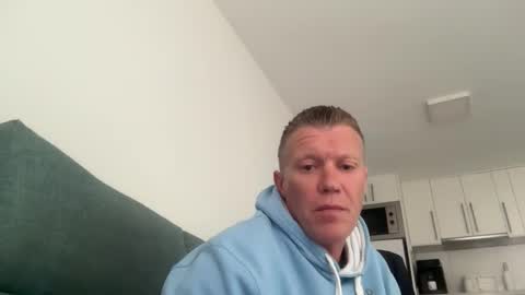 Snapshot of richiee3891 chatting on March 31, 6:52 pm richiee3891 online show from March 31, 6:52 pm