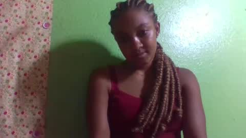Snapshot of richinah3112 chatting on February 17, 1:47 am richinah3112 online show from February 17, 1:47 am
