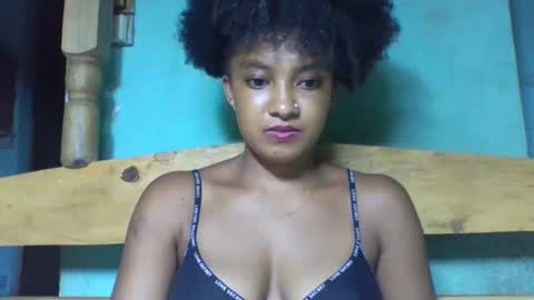 Snapshot of richinah3112 chatting on February 20, 10:37 pm richinah3112 online show from February 20, 10:37 pm