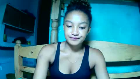 Snapshot of richinah3112 chatting on March 2, 7:56 pm richinah3112 online show from March 2, 7:56 pm