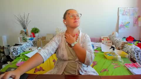 Anna - not anna - right Anna  online show from September 26, 9:35 am