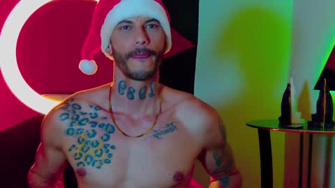 Snapshot of rickg_oficial chatting on December 19, 8:13 pm RICKG online show from December 19, 8:13 pm