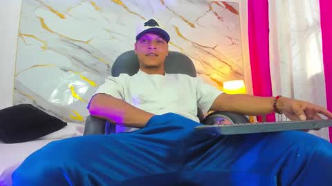 Ricky  online show from October 4, 8:51 pm