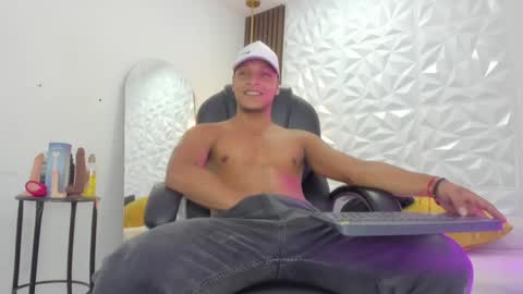 Ricky  online show from October 9, 1:20 pm