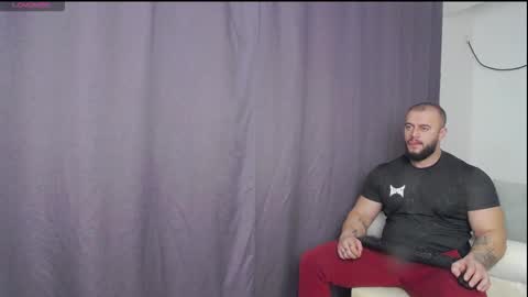 rickymiami1 online show from December 16, 6:35 pm