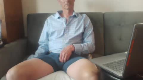 ridemehigh1 online show from February 2, 3:44 pm