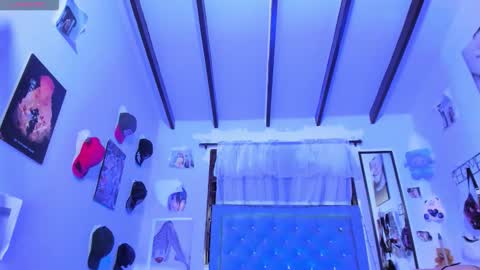 Rihanna hotx online show from February 9, 3:10 am