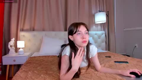 rihanna_walker online show from September 15, 1:05 am