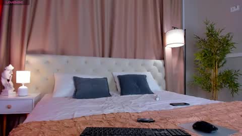 rihanna_walker online show from October 23, 1:49 am