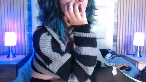 Snapshot of rihonna_hs8 chatting on July 7, 7:51 pm RIHONNA online show from July 7, 7:51 pm