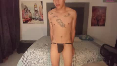 Snapshot of riichard_bigcock chatting on October 6, 7:44 pm riichard_bigcock online show from October 6, 7:44 pm