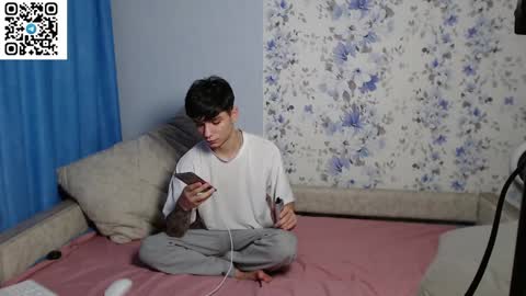 Snapshot of rik_and chatting on December 8, 7:22 pm Rick online show from December 8, 7:22 pm