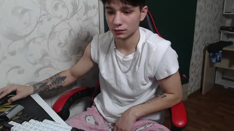 Snapshot of rik_and chatting on December 11, 8:50 pm Rick online show from December 11, 8:50 pm