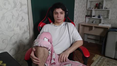 Snapshot of rik_and chatting on December 13, 5:38 am Rick online show from December 13, 5:38 am