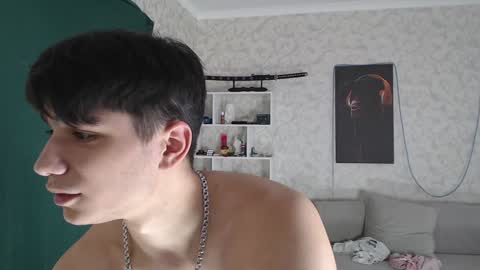 Snapshot of rik_and chatting on December 17, 9:17 am Rick online show from December 17, 9:17 am