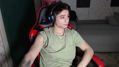 Snapshot of rik_and chatting on January 21, 11:13 pm Rick online show from January 21, 11:13 pm