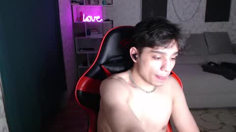 Snapshot of rik_and chatting on February 19, 5:16 pm Rick online show from February 19, 5:16 pm