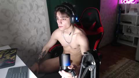 Snapshot of rik_and chatting on March 2, 2:43 pm Rick online show from March 2, 2:43 pm