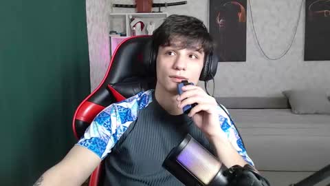 Snapshot of rik_and chatting on March 5, 10:44 am Rick online show from March 5, 10:44 am