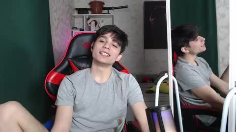 Snapshot of rik_and chatting on March 7, 6:43 pm Rick online show from March 7, 6:43 pm