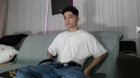 Snapshot of rik_and chatting on October 19, 2:40 pm Rick online show from October 19, 2:40 pm