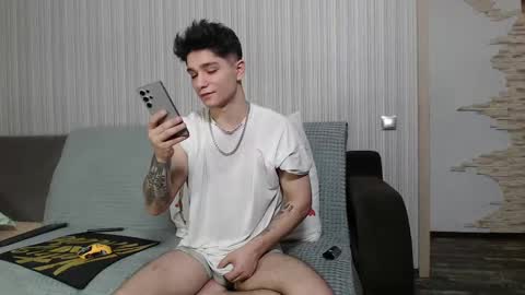 Snapshot of rik_and chatting on October 25, 3:29 pm Rick online show from October 25, 3:29 pm