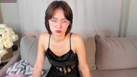 riley__davis online show from June 1, 9:22 am