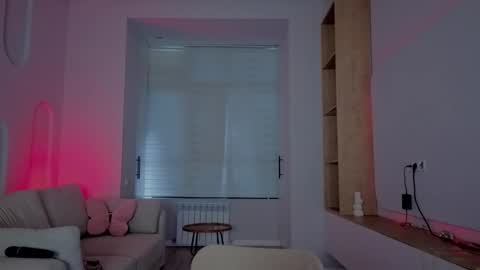 Snapshot of rileymee chatting on September 18, 12:29 pm rileymee online show from September 18, 12:29 pm