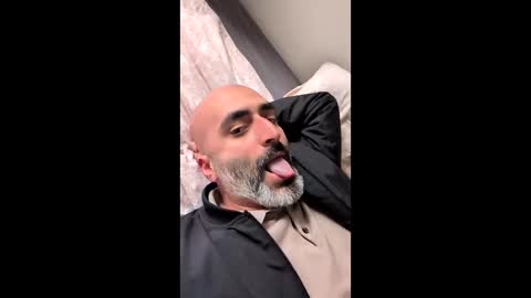 Snapshot of rim_ming_champ chatting on April 3, 11:14 pm rim_ming_champ online show from April 3, 11:14 pm